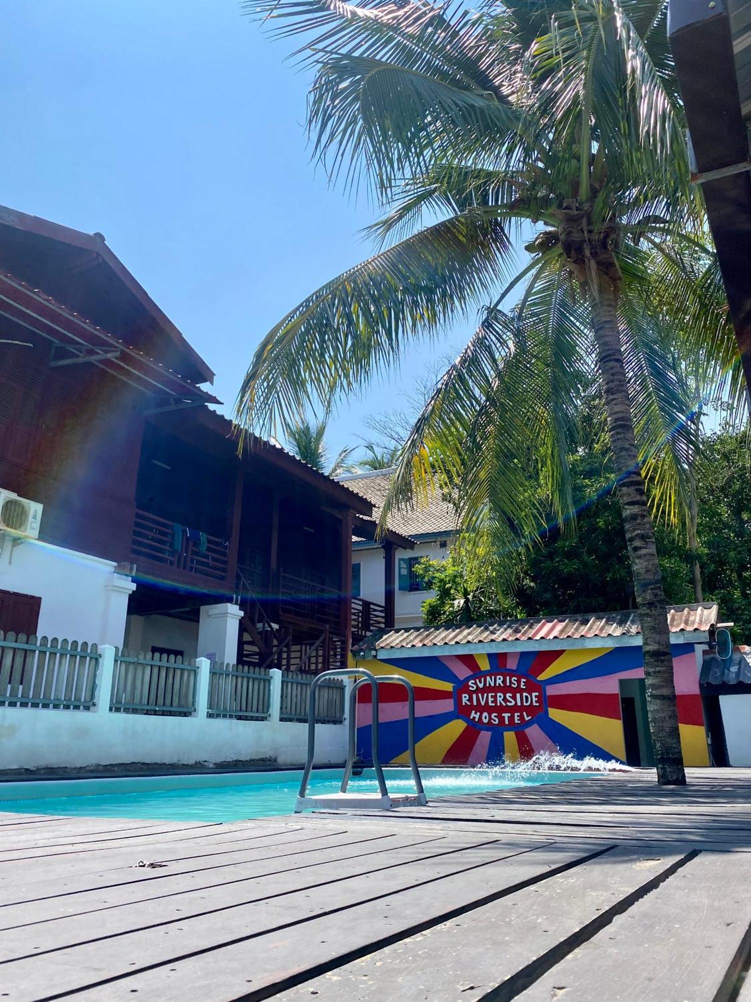 Sunrise Riverside Pool Hostel Luang Prabang Dış mekan fotoğraf