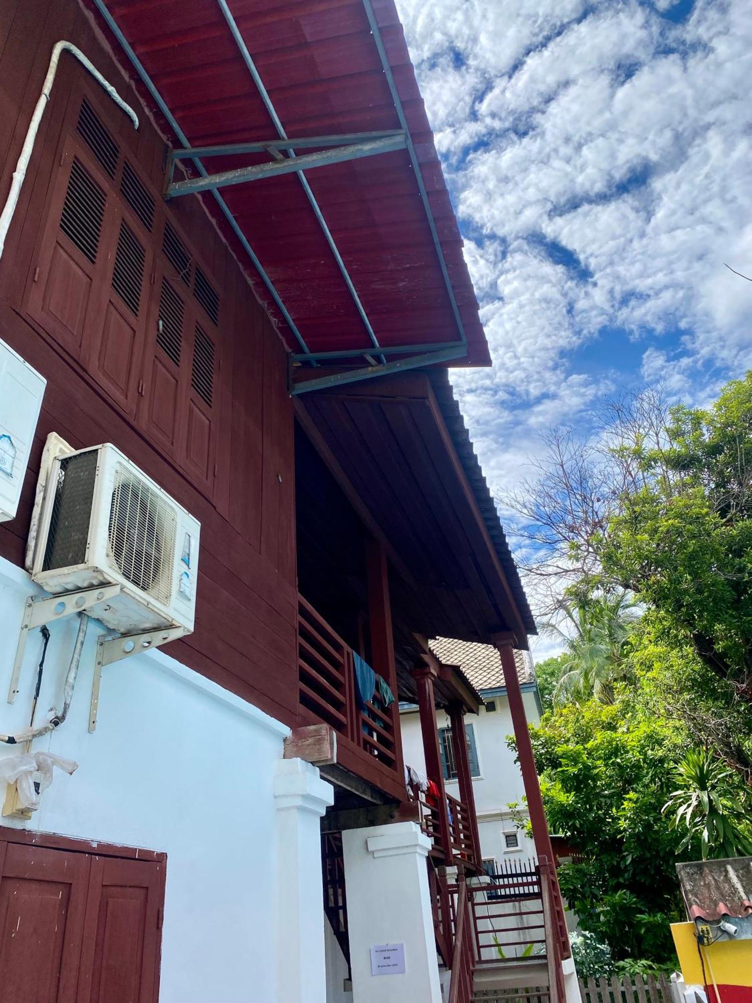 Sunrise Riverside Pool Hostel Luang Prabang Dış mekan fotoğraf